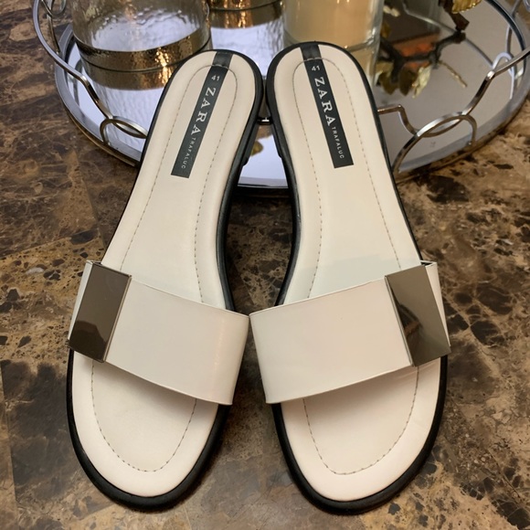 Zara Trafaluc Slides With Silver Accent Buckle 41